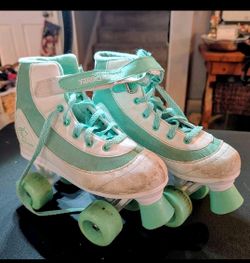 Roller derby Roller skates Girls size 4