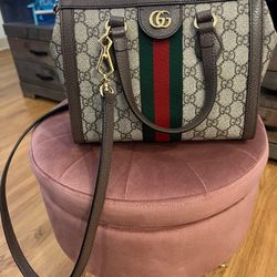 100 percent authentic Gucci bag 