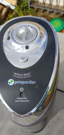 Air Purifier W/ filters (4)