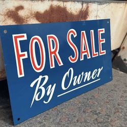 NEW SEALED Apple iPhone 13 - 128GB - Black (Midnight)