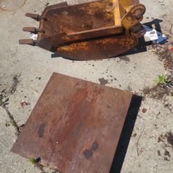 Tractor Bucket And Press Plate