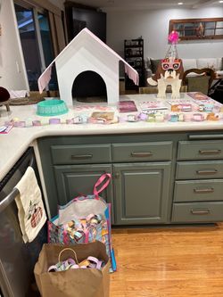“Adopt a Puppy” party decor