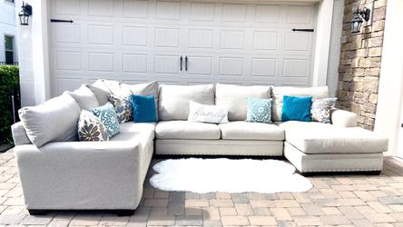 Gorgeous Beige Sectional Couch 