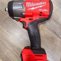 Milwaukee M18 FUEL 1/2 Inch Impact Wrench 