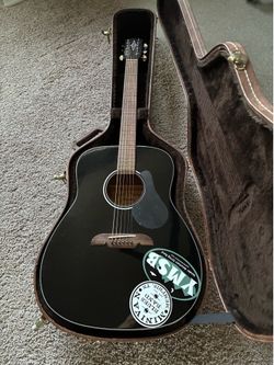 Alvarez RD-10BK Black Acoustic Guitar with Brown Hard Case