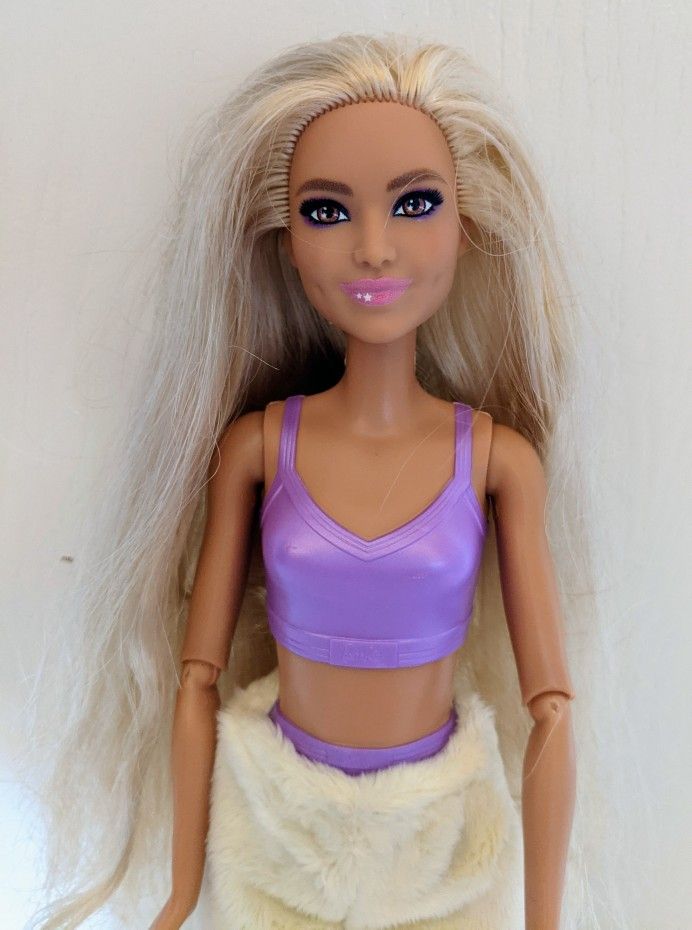 Barbie Cutie Reveal Doll