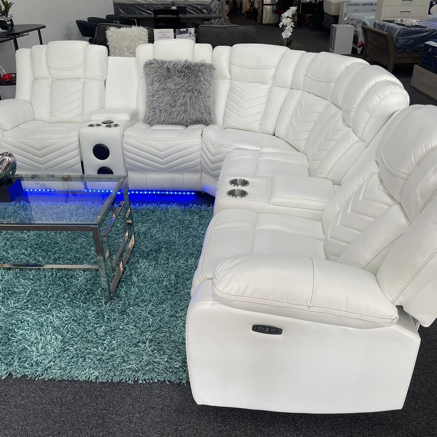 🔥POWER MOTION SECTIONAL WITH BLUETOOTH SPEAKER AVAILABLE IN BLACK OR GREY🔥