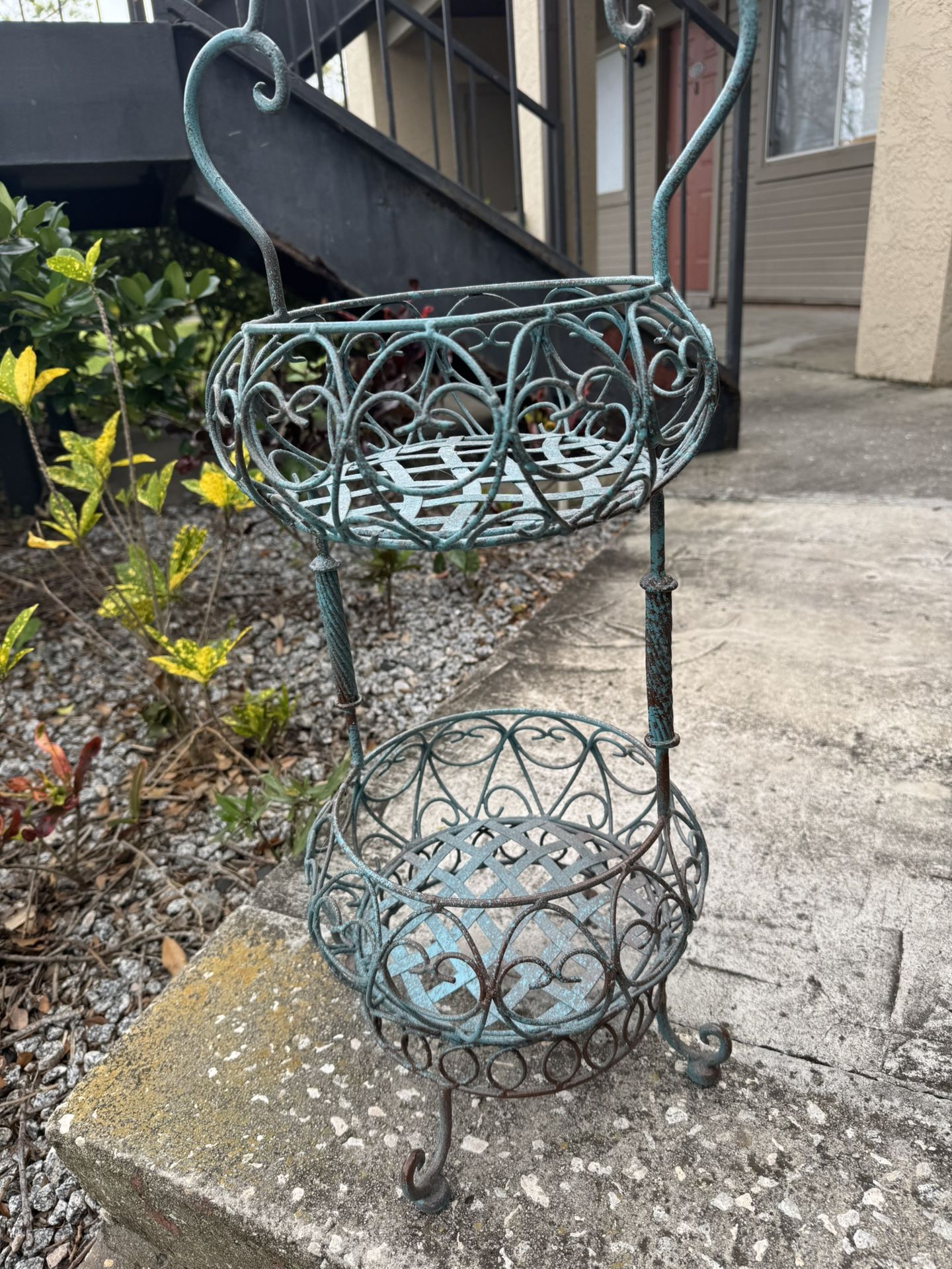 Metal Plant Standing 