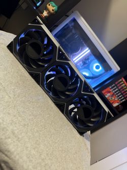 LianLi SL LCD fans (Reverse blades)