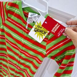 New The Grinch / Dr. Seuss Fleece 1 piece Pajama