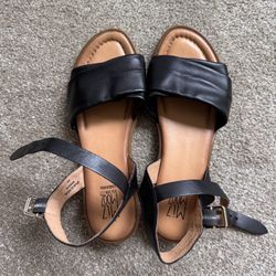 Miz Mooz Sanna Black Sandals Size 39, Worn Once