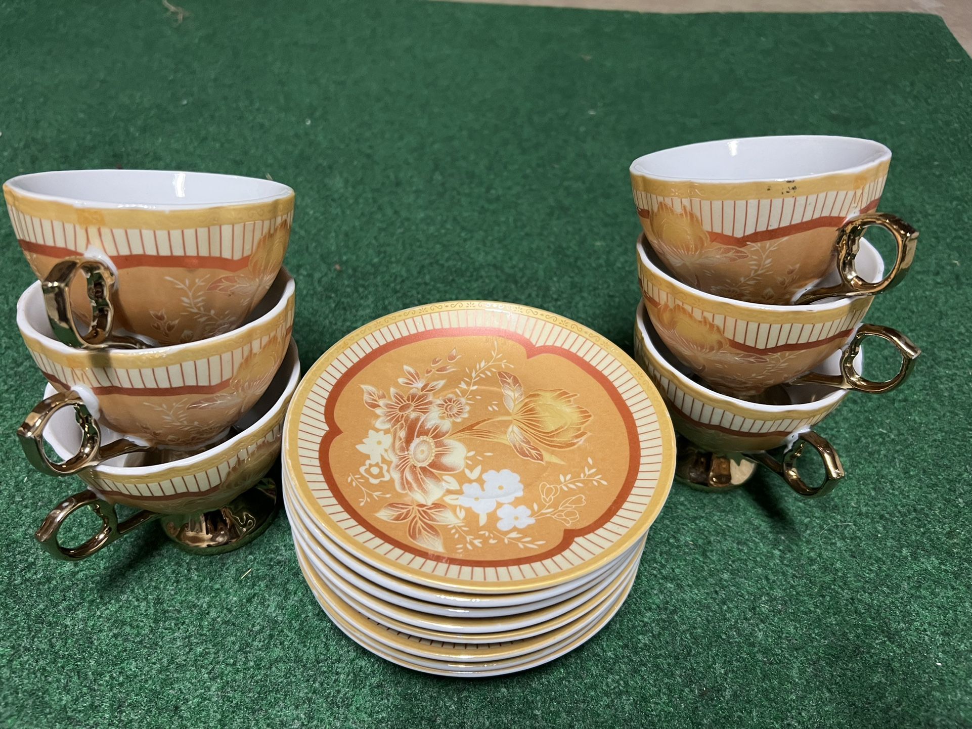 Tea Cups Set