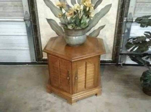 Riverside Furniture Hexagon End Table Cabinet