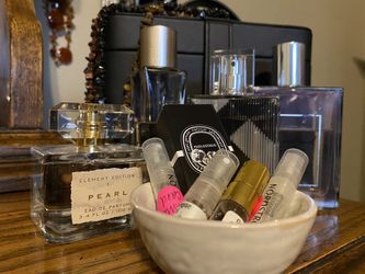 Sample perfumes