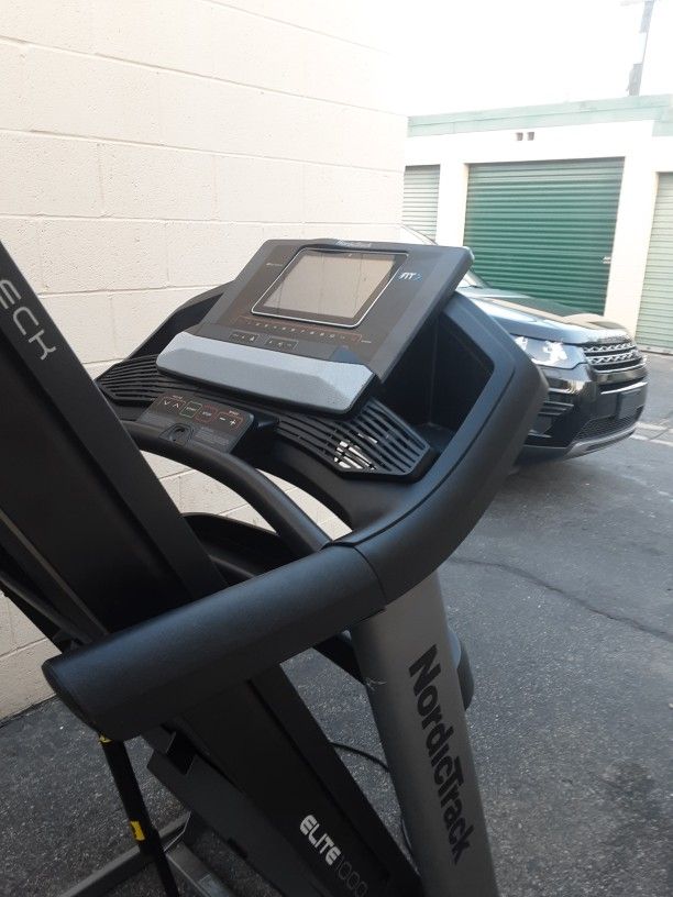 Nordictrack Treadmill Elite 1000 ..New 2024 Never Used It.