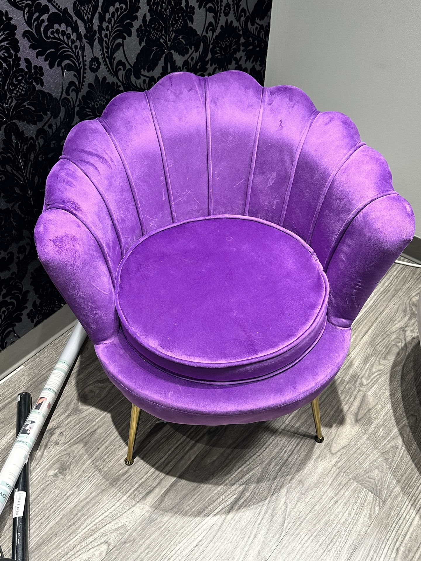 Purple Velvet Clam Chair with Gold Legs