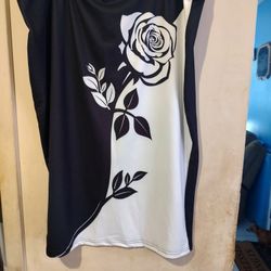 Short Skirt With Flower On It