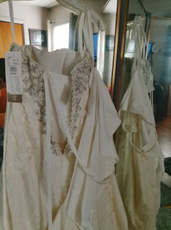 Ivory Wedding Dress