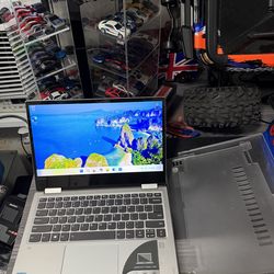 Laptop computer Lenovo yoga touchscreen pretty fast