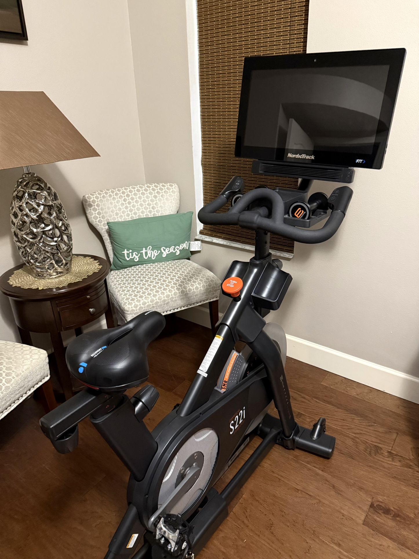 NordicTrack Commercial S22i Studio Electric Exercise Bike