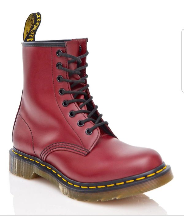 Red/Burgundy Sz 9 Doc Martins for Sale in Indianapolis, IN - OfferUp
