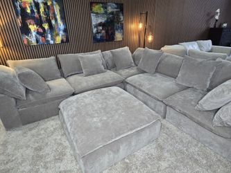 Like New - Modern Sereen 6-piece Fabric Feather Modular Sectional With Matching Ottoman