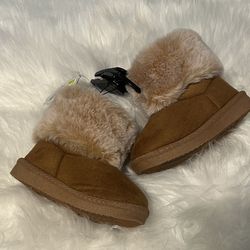NWT Cozy Brown toddler faux fur Boots size 6