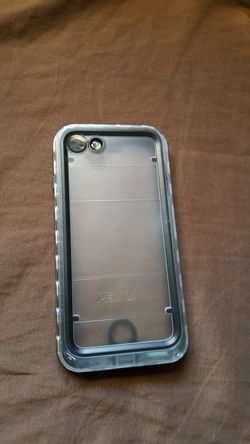 IPhone 7 pelican phone case