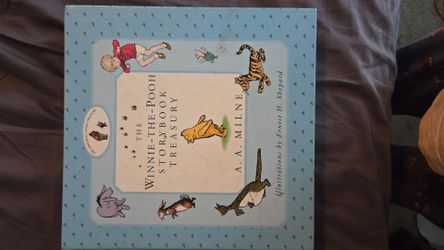 Classic Winnie the pooh treasury book of stories