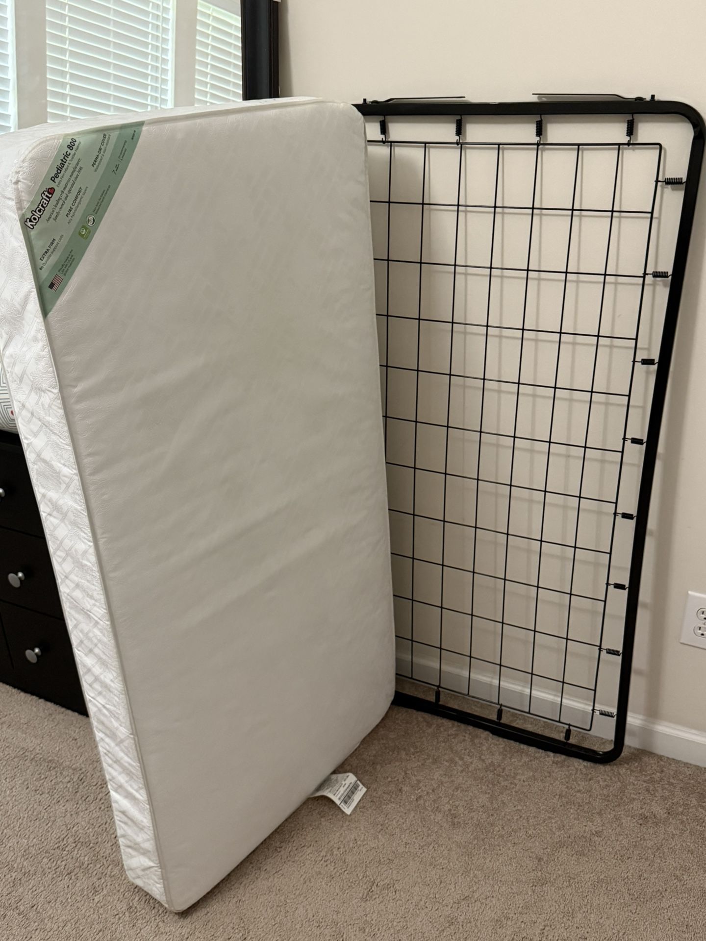 Toddler metal Bed Frame And mattress
