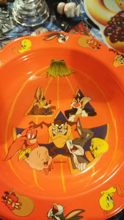 Looney tunes candy bowl
