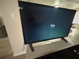 32" Inch Insignia Amazon FireTV Television
