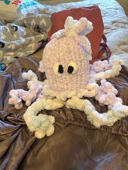 Handmade chunky yarn octopus