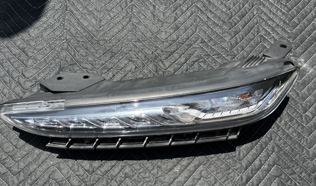 OEM 2018-2021 Hyundai Kona LED Upper Headlight / DRL -Left Side🌟