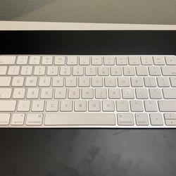 Apple Magic Keyboards 