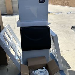 Commercial Ice Maker 