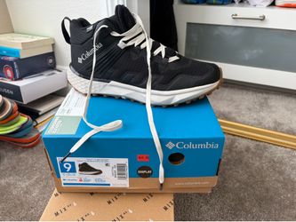 Columbia Boots Size 9