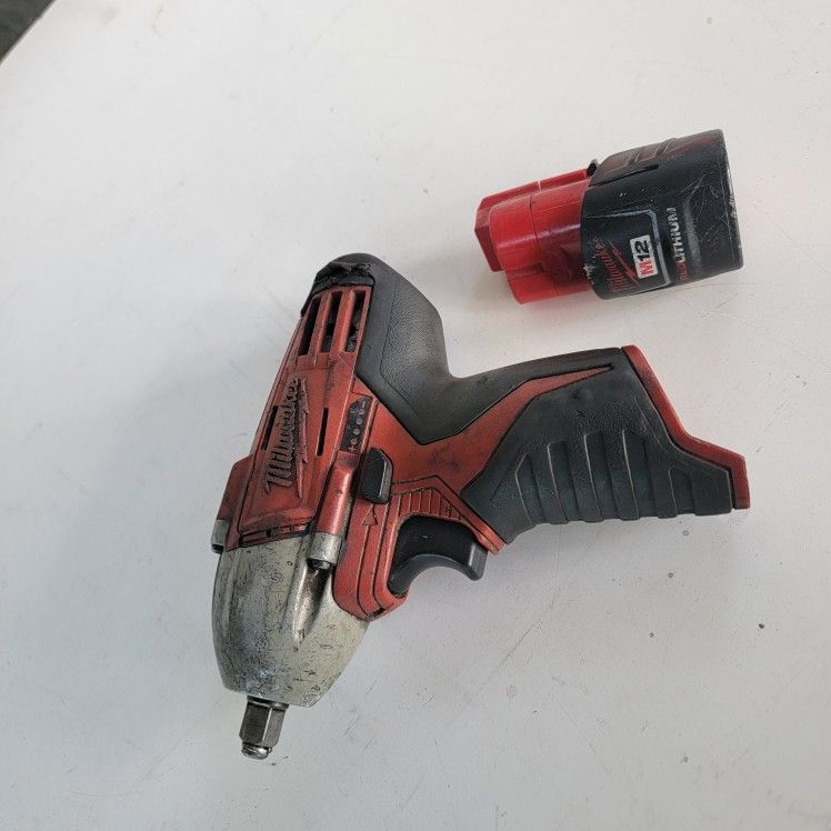 Milwaukee M12 3/8 Impact