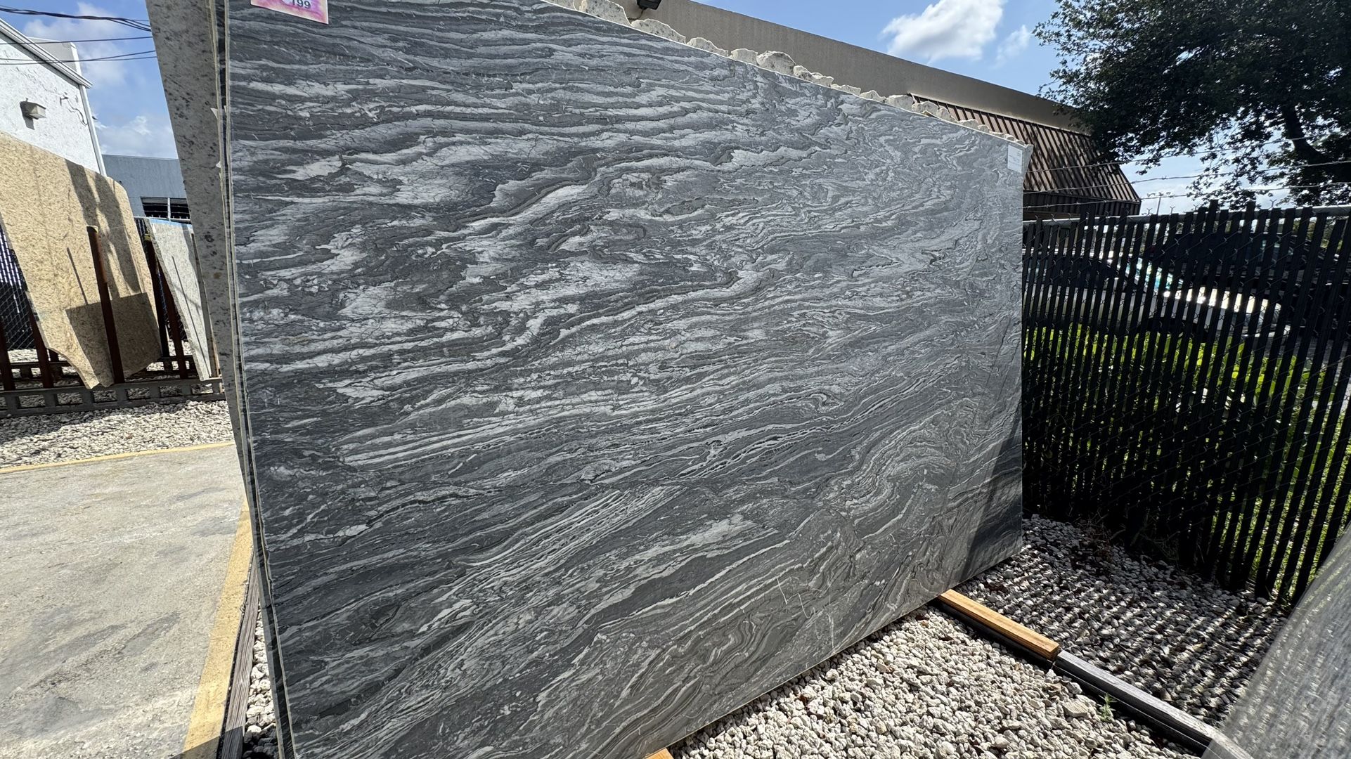 Granite Black Swan 3cm ( Minor Scratch)