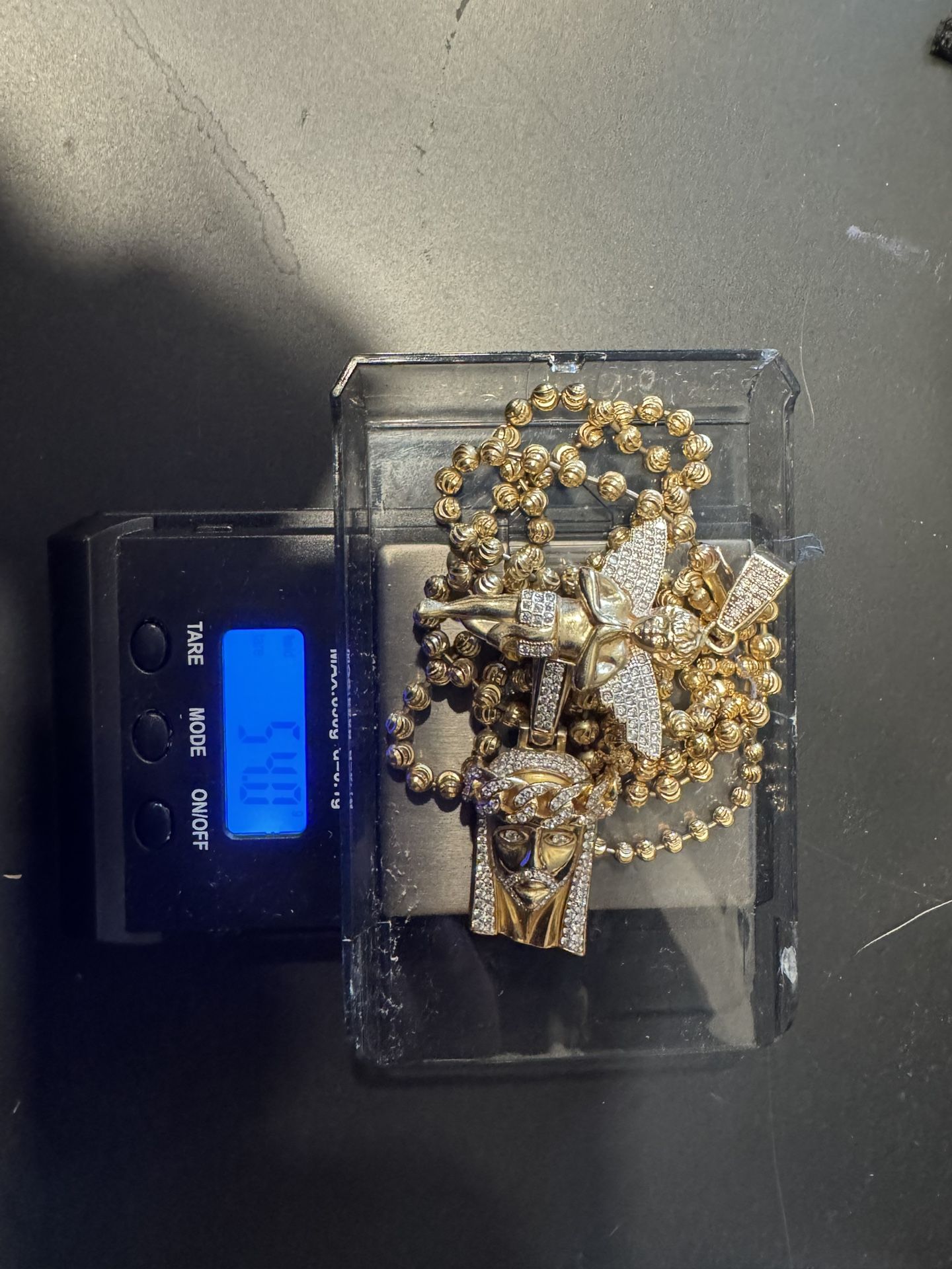 Gold 14kt Gold Chain And Pendants