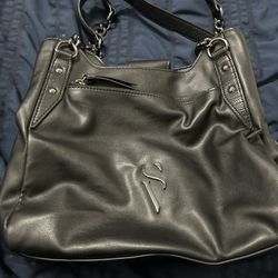 Medium Size Vera Wang Purse