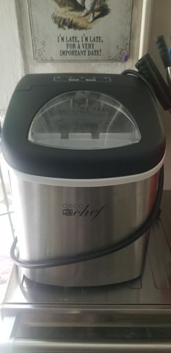 BEAUTIFUL STAINLESS STEEL WITH BLACK ICE MAKER 🧊