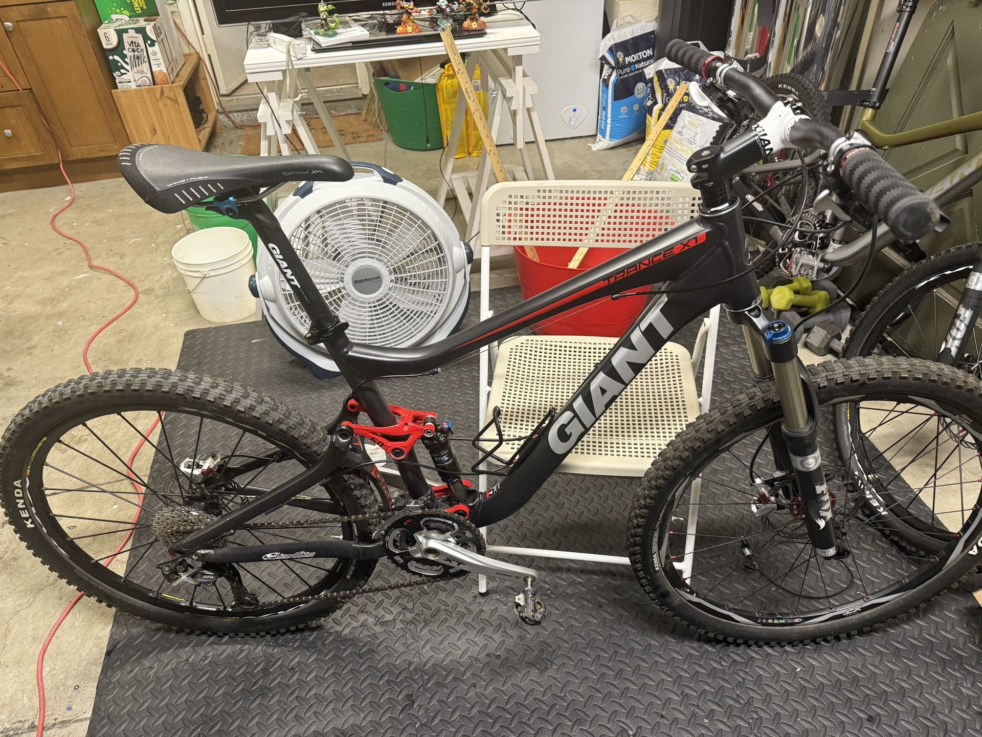 Giant Trance X1 Mountain Bike – Black, Medium/Large Frame 2020