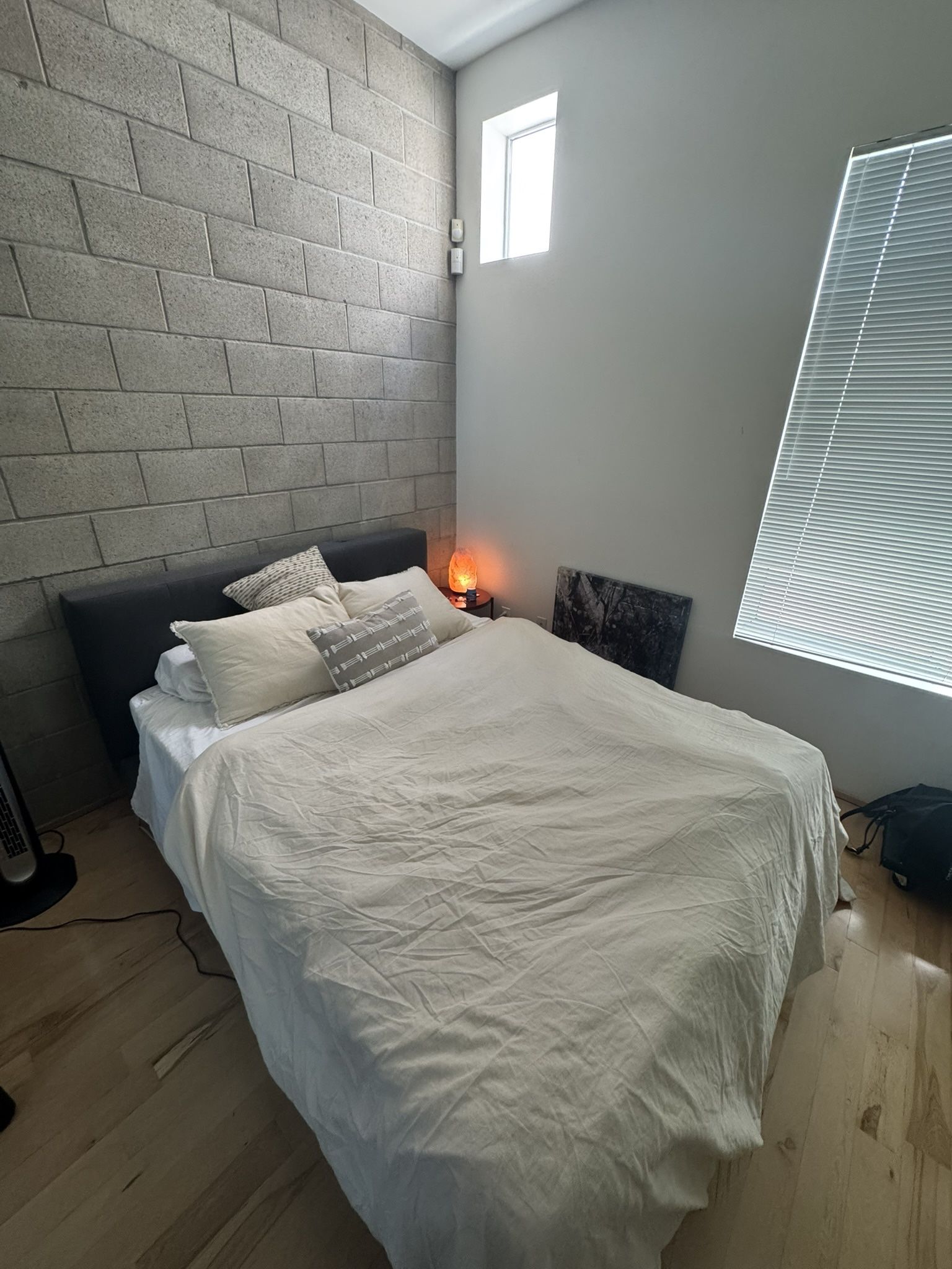 Queen Bed Frame With Temperpedic Mattress