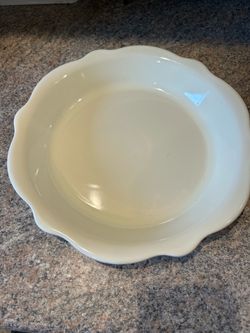 ivory pie plate from the Gail Pittman collection