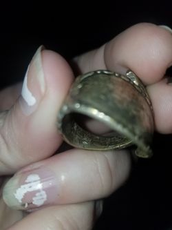 Ring nit sure if silver or not