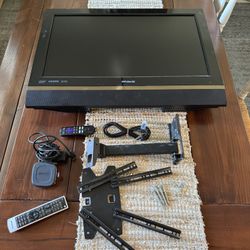 32” HD TV with Wall Mount and Roku