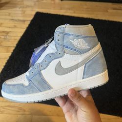 Nike Air Jordan 1 Retro High OG Hyper Royal