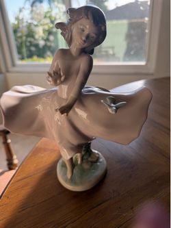 Adorable Lladro Porcelain Figure 6412