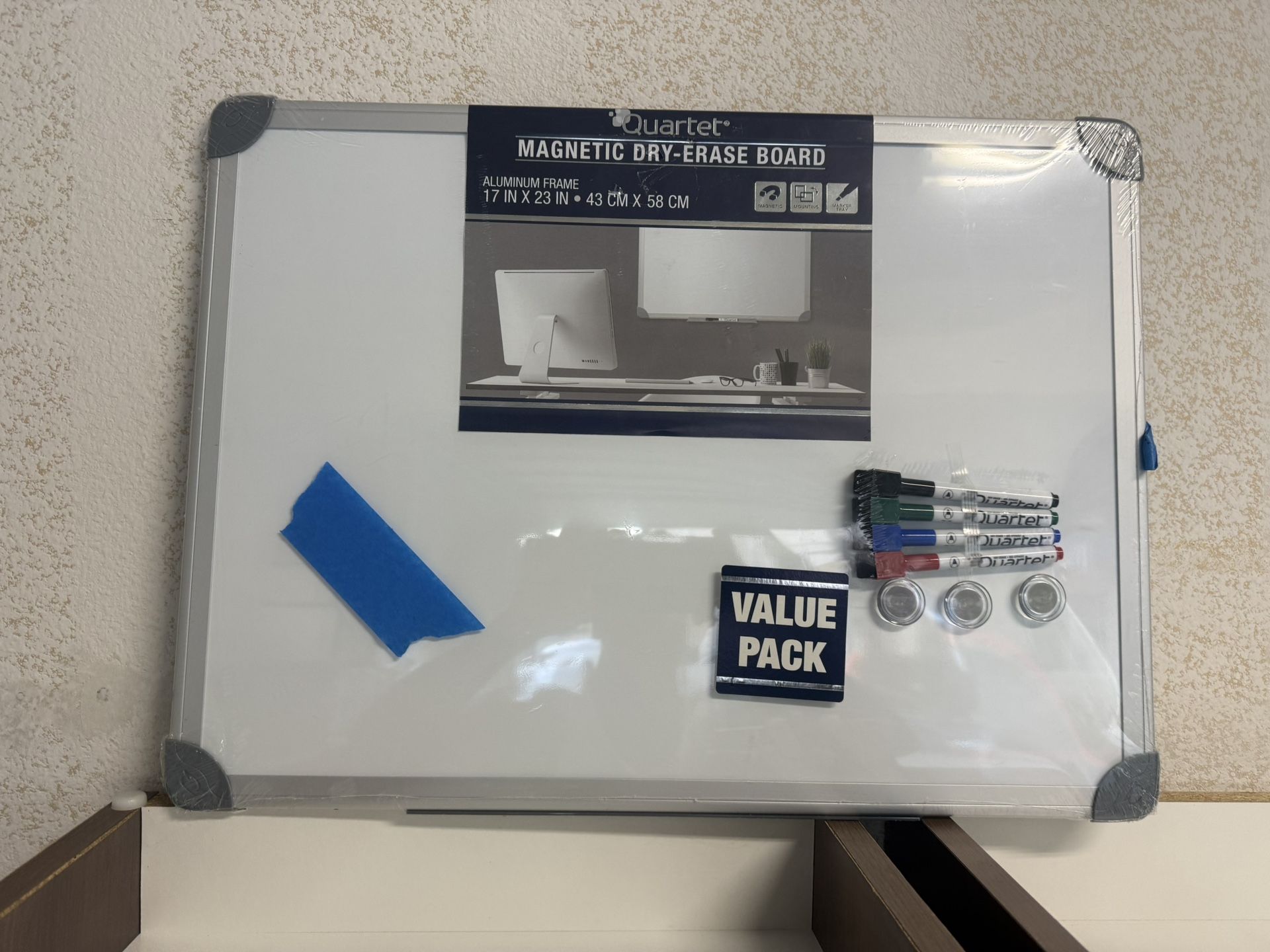 Quartet Magnetic Dry-Erase Board 17 x 23 Black and Silver Frame - Whiteboards